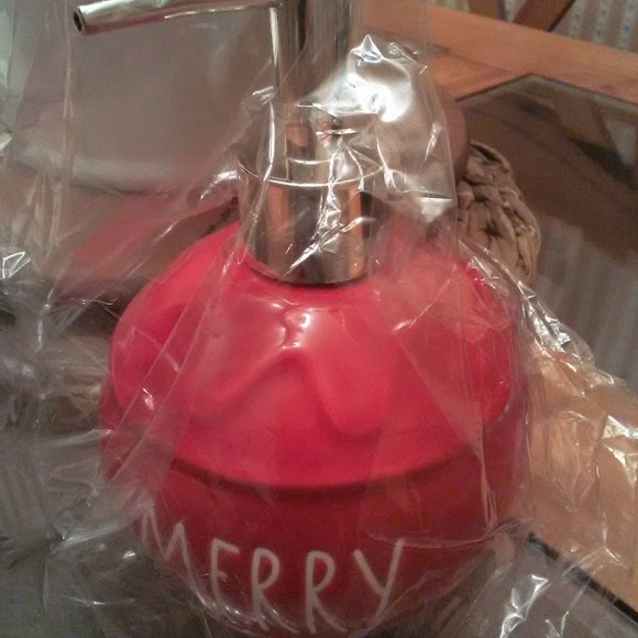 BNIB RAE DUNN Soap Pump Dispenser - Picture 3 of 5